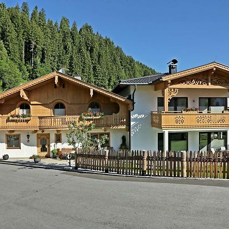 Landhaus & Apartment Taxach 齐勒河谷的里德 外观 照片